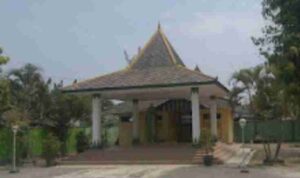 Monumen Watu Gilang Nglaroh