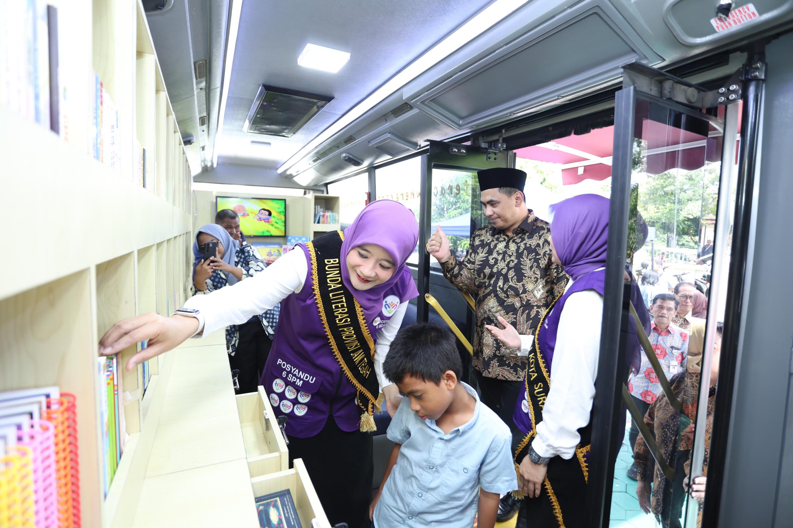 Bus Pintar Literasi Surakarta