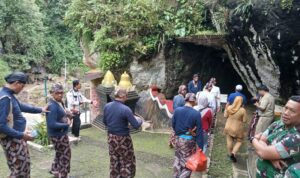Upacara Hajad Dalem Labuhan di Dlepih Wonogiri