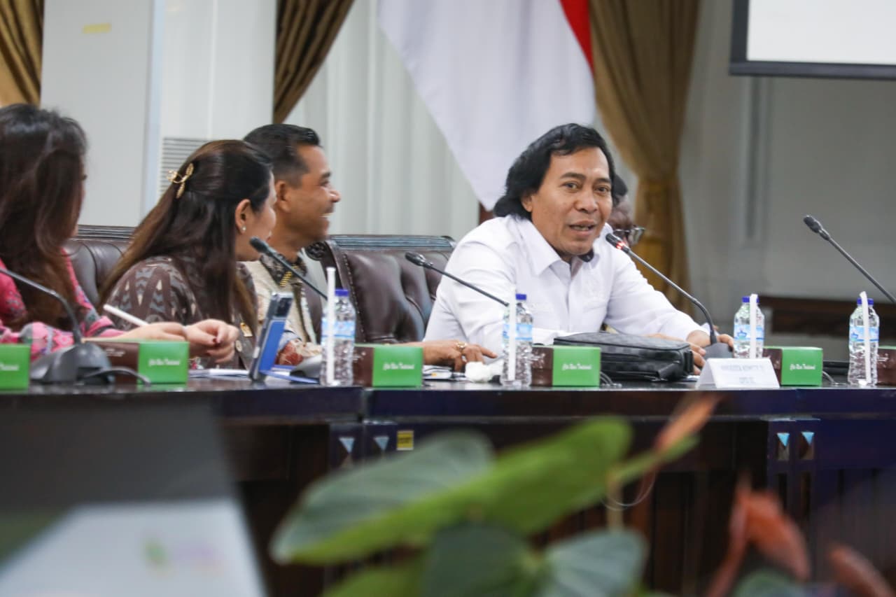 Komeng anggota DPD RI saat rapat ketahanan pangan Jawa Tengah