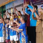 SDN 1 Mojopuro Jatiroto juara voli