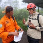 Sekda Jateng bersama SAR di Gunung Lawu