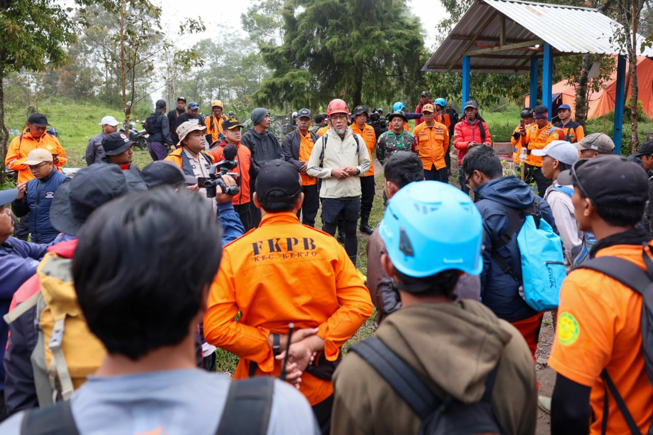 Sekda Jateng di basecamp pendakian Mongkrang