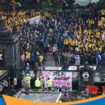 Aksi unjuk rasa Aliansi BEM Semarang Raya di depan Polda Jawa Tengah