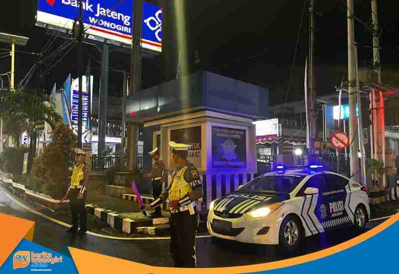 Personel Polres Wonogiri gelar patroli terpadu di Simpang Empat Ponten