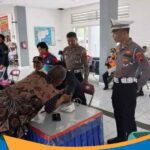 Pemeriksaan kesehatan pengemudi bus oleh tim medis gabungan