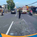 Polisi mengatur lalu lintas setelah kecelakaan beruntun Wonogiri