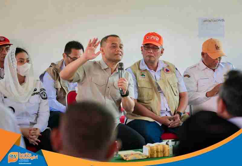 Ahmad Luthfi pimpin rapat tindak lanjut penanganan longsor Cilibur Brebes di lokasi bencana