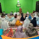 Kepala SMPN 2 Giritontro Retno Wulandari memberi sambutan