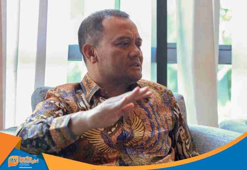 Gubernur Ahmad Luthfi memberikan keterangan pers mengenai ketahanan pangan di Solo.