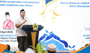 Taj Yasin Maemoen memberikan sambutan di Grhadika Bakti Praja Semarang.