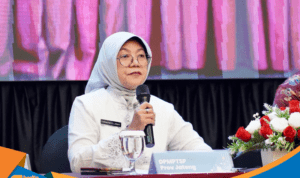 Kepala DPMPTSP Jateng Sakina Rosellasari saat memberikan paparan investasi.