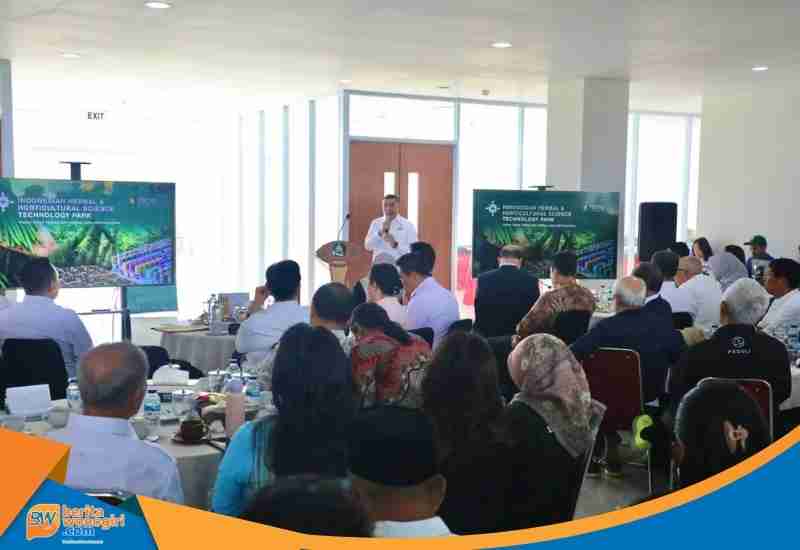 BWC__03 Wamen ATR BPN Ossy Dermawan berbicara dalam rapat pengembangan TSTH2 Sumut.