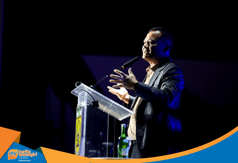 Gubernur Ahmad Luthfi berbicara di podium seminar nasional Apeksi Banda Aceh.