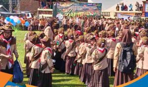 Ratusan siswa Pramuka Siaga berbaris rapi di Lapangan SDN 3 Dlepih Wonogiri.