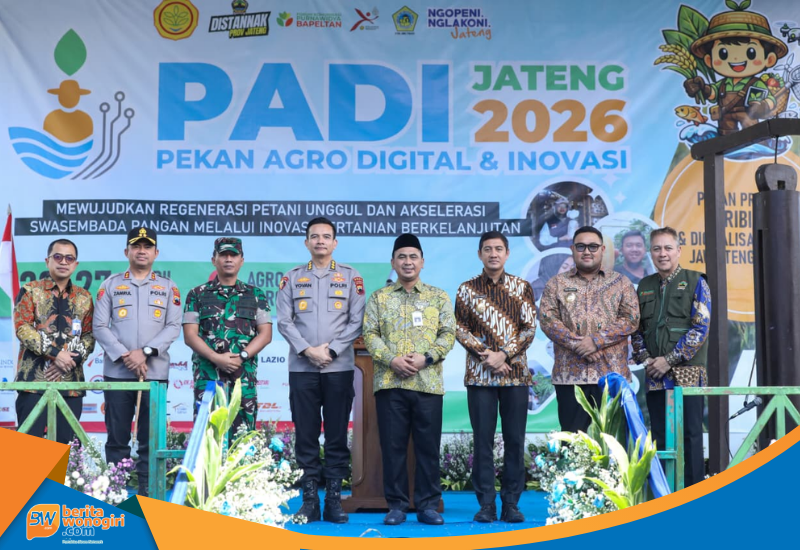 Banner PADI Jateng 2026 bertema regenerasi petani unggul.