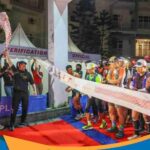 Sekda Jateng Sumarno mengangkat bendera start Semarang Mountain Race 2026.
