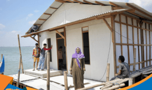 Penampakan rumah apung bantuan Pemprov Jateng di pesisir Demak.
