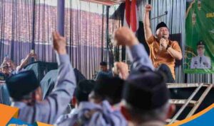 Ahmad Luthfi berpidato di depan pengurus PPRT Batang.