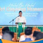 Gus Yasin memberikan sambutan dalam acara Halalbihalal SGN di Salatiga.