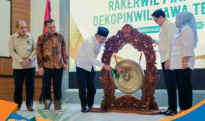 Menteri Koperasi Ferry Juliantono di Wisma Perdamaian Semarang.