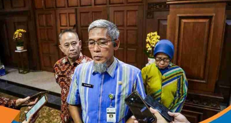 Sekda Jateng Sumarno memberikan sambutan Rakorda Bangga Kencana 2026.