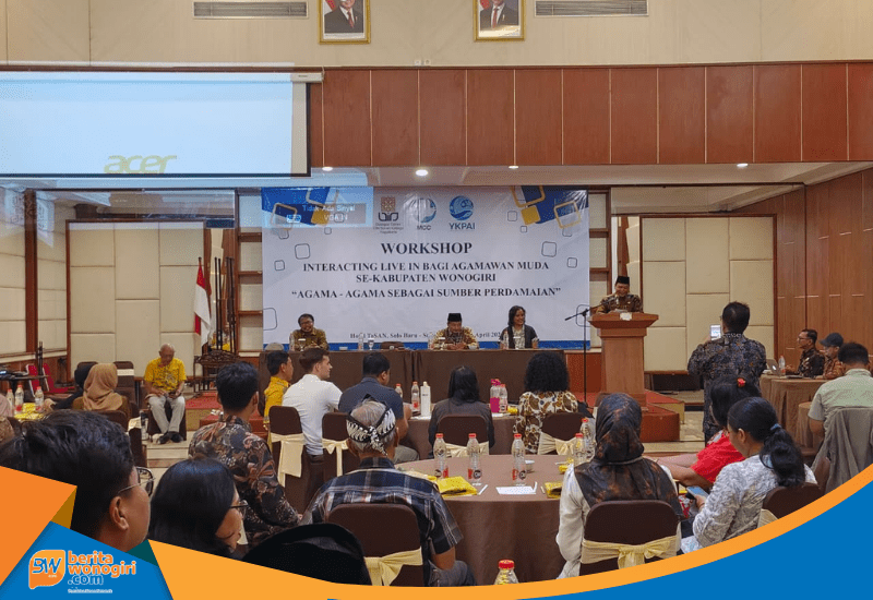 H. Hariyadi Kepala Kemenag Wonogiri membuka workshop.