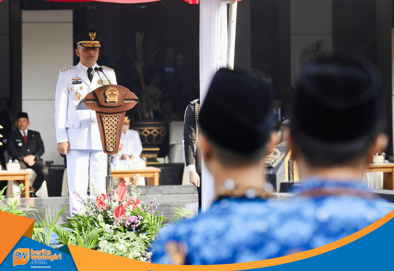 Gubernur Jateng Ahmad Luthfi pimpin upacara Hari Otda 2026.