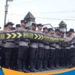 Personel Polres Wonogiri mengikuti Tactical Floor Game TFG di lapangan.