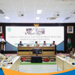 Menteri ATR/BPN Nusron Wahid menyampaikan materi di Raker LAK-PB MUI Cikeas