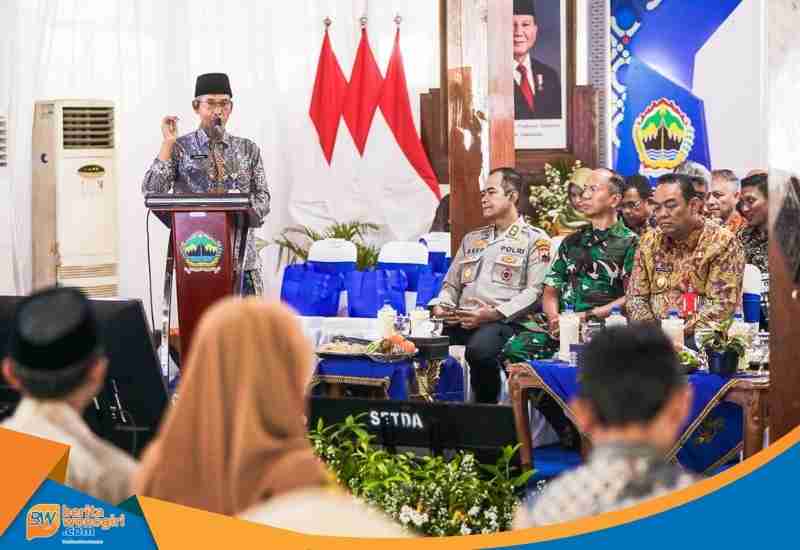 Sekda Jateng Sumarno memimpin Rembug Pembangunan Kedungsepur di Pendopo Kabupaten Grobogan.