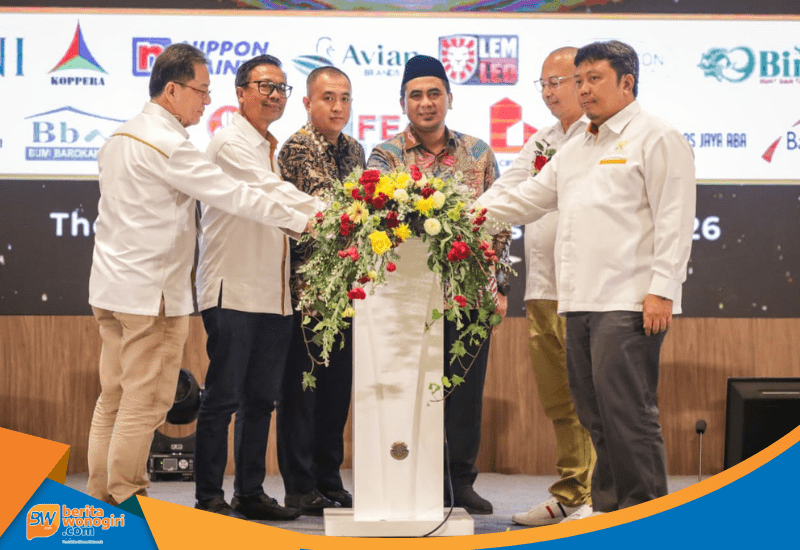 Taj Yasin Maimoen membuka Rakerda Himperra Jateng 2026 di Semarang.