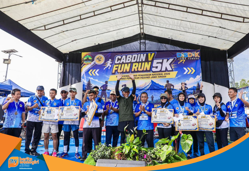 Potret kebersamaan guru dan tenaga kependidikan Cabdin V Klaten-Boyolali.