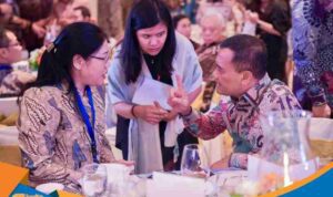 Suasana ruang pertemuan di Grand Hyatt Jakarta yang dipenuhi oleh puluhan pengusaha dan tokoh bisnis asal Tiongkok.