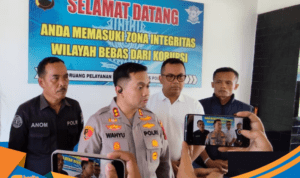 Kapolres Wonogiri AKBP Wahyu Sulistyo saat konferensi pers kasus kekerasan seksual.