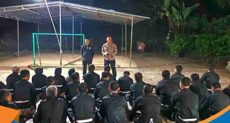 Kapolsek Purwantoro IPTU Nugroho Setyo Hartono sambut peserta PSHT