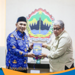 Wamen PKP Fahri Hamzah bersama Wagub Jateng Taj Yasin Maemoen saat diskusi di Semarang.