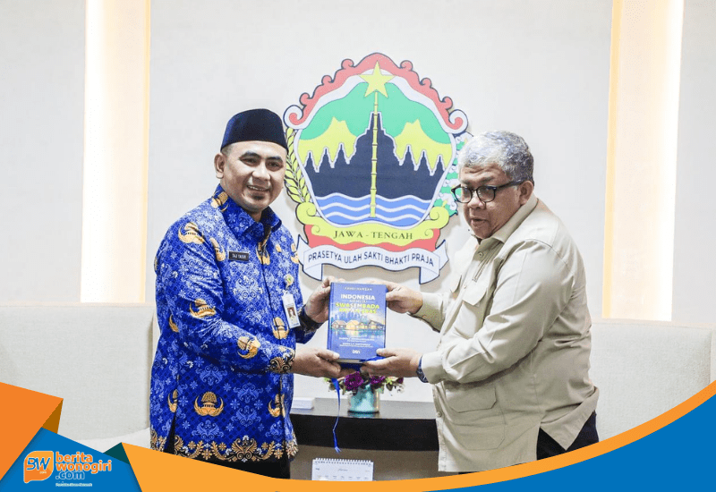 Wamen PKP Fahri Hamzah bersama Wagub Jateng Taj Yasin Maemoen saat diskusi di Semarang.