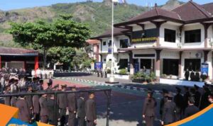 Kapolres Wonogiri memimpin Upacara Hari Lahir Pancasila 2026 di halaman Mapolres