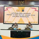 Kapolres Wonogiri memberikan arahan kepada peserta Latpraops.