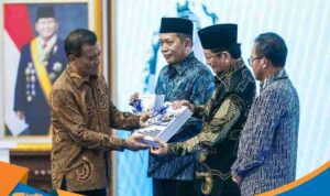 Buku modul panduan kurikulum koperasi sekolah untuk guru di Jawa Tengah.